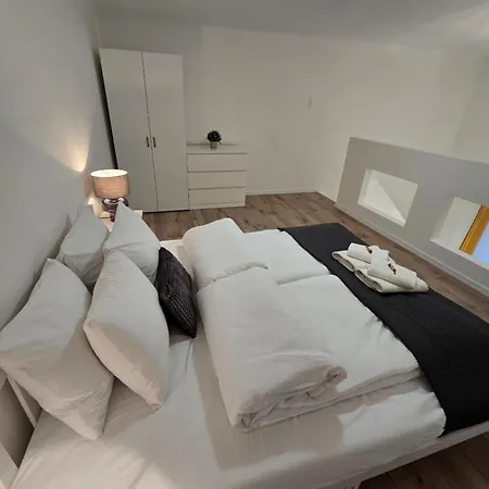 Rakoczi Retreat - In The Heart Of 布达佩斯
